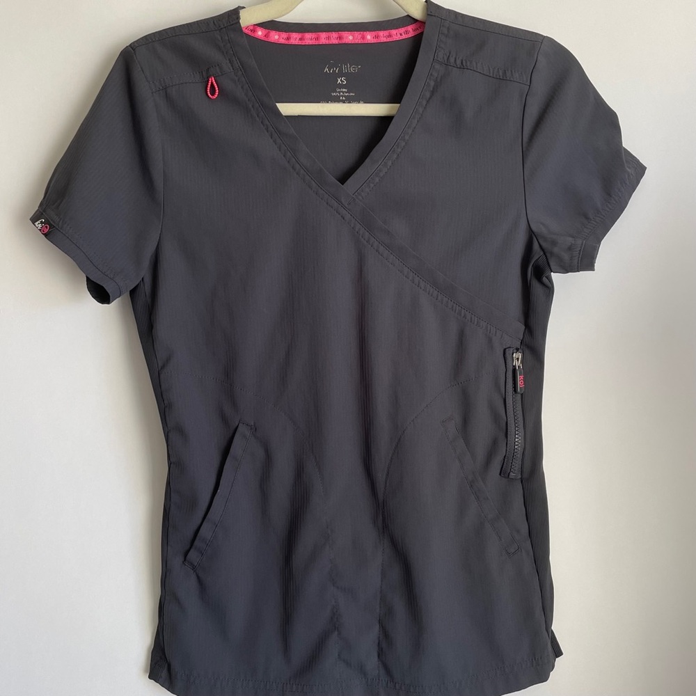 Koi Lite Women’s Scrub Top XS Charcoal Gray Pink Trim Style 316 Stretch V-Neck